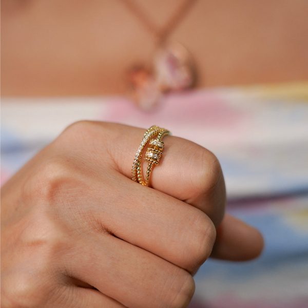 1_0008_DSC06561_5ed1a9e2-dece-43d5-8628-41a57a97a795.jpg Duchess Fidget Ring